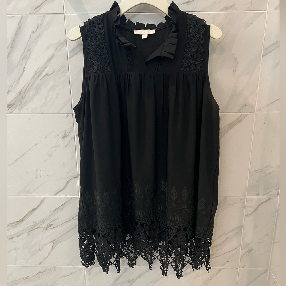 Anthropologie Eri + Ali split neck crochet trim top